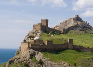 Самые интересные крепости Крыма: наследие генуэзцев, византийцев и османов