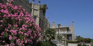 Дача Сталина и «Три дворца» — 2 новых туристических маршрута в Крыму