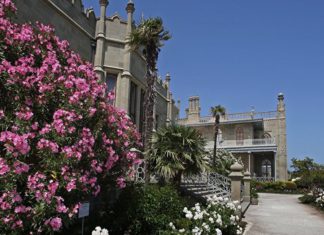 Дача Сталина и «Три дворца» — 2 новых туристических маршрута в Крыму