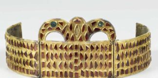 Золотая «Корона из Керчи» выставлена в государственном музее Берлина