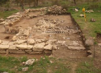 Древняя усадьба у Мекензиевых гор обнаружена археологами Крыма Древняя усадьба Мекензиевы горы в Крыму