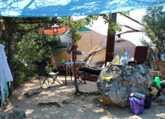 Отдых с палаткой в Крыму — палаточный лагерь Гераклея, Ласпи