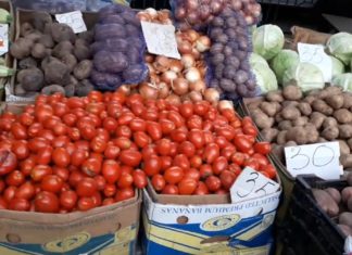 Цены на продукты питания в Ялте в октябре 2018 — снижения не случилось Цены на продукты в Крыму, октябрь 2018