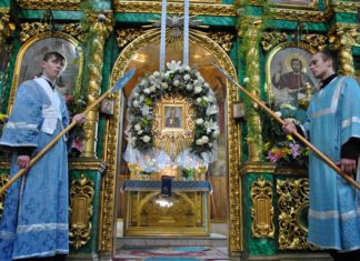 Крым, с 27 октября по 5 ноября 2018, Крестный ход с иконой Божией Матери (Крымская) Икона Божией матери "Скорбящая" (Крымская)