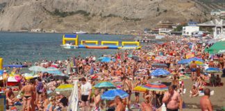 400 миллиардов рублей оставили в Крыму 6.5 млн. отдыхающих в 2018 году Сколько денег получил Крым от отдыхающих в 2018 году