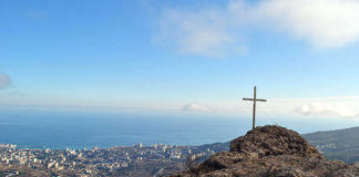 Второй крест за неделю спилен на горе Ставри-Кая (Крестовая), над Ялтой, что происходит? Гора Крестовая (Ставри-Кая), Ялта, спилена