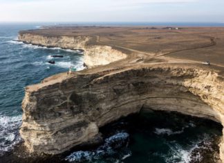 К маю 2019 на мысе Тарханкут откроют автокемпинг на 500 машин и 1000 человек! Автокемпинг на мысе Тарханкут в мае 2019