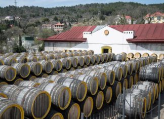 100 дубовых бочек для производства «Мадеры» закупила «Массандра» впервые за последние 5 лет Дубовые бочки для мадеры, Массандра