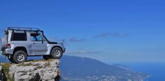 В Крыму принят Закон об автомототуризме — ужесточены правила и нормы безопасности Закон об автомототуризме в Крыму, нормы безопасности