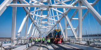 Завершающие работы на Крымском мосту — монтаж поездной автоматики