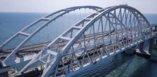 Первые пассажиры-журналисты проехали по Крымскому ЖД мосту