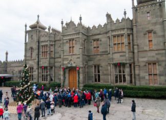 20 декабря в Алупке состоится праздник «Волшебство Воронцовского дворца» ко дня Святого Николая 20 декабря 2020 в Алупке ко дня Святого Николая состоится праздник Волшебство Воронцовского дворца