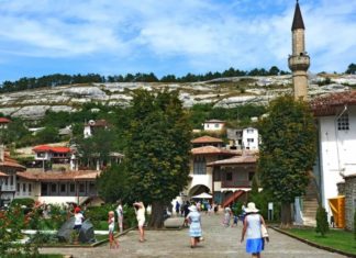 Бахчисарай вошёл в ТОП-10 самых популярных городов России для отдыха в мае 2020 Бахчисарай вошёл в ТОП-10 самых популярных городов России для отдыха в мае 2020