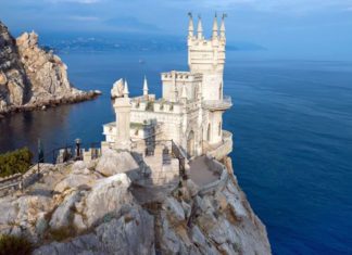 В Гаспре уже на 50% выполнены работы по реставрации «Дворца ласточкино гнездо», Крым В Гаспре уже на 50% выполнены работы по реставрации "Дворца ласточкино гнездо", Крым