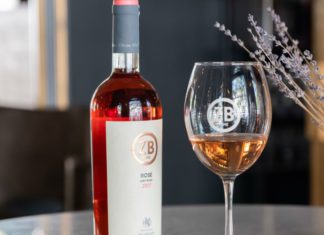 В ТОП-10 лучших розовых вин России проекта «Винный гид России» вошли крымские вина из местного винограда В ТОП-10 лучших вин России проекта "Винный гид России" вошли крымские розовые вина из местного винограда