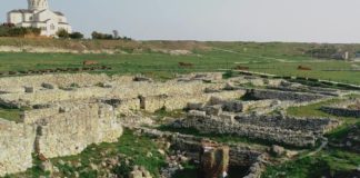 «Казармы» Херсонеса Таврического, видеорассказ из серии «Крым в режиме онлайн» "Казармы" Херсонеса Таврического, видеорассказ из серии Крым в режиме онлайн