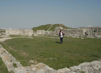 «Уваровская базилика» в Херсонесе, видеорассказ сотрудников музея Херсонес Таврический "Уваровская базилика" в Древнем Херсонесе, видеорассказ сотрудников музея Херсонес Таврический