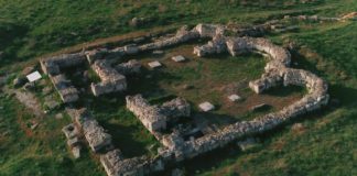 Трехапсидный храм в Херсонесе Таврическом, видеорассказ сотрудников музея Трехапсидный храм в Херсонесе Таврическом, видеорассказ сотрудников музея