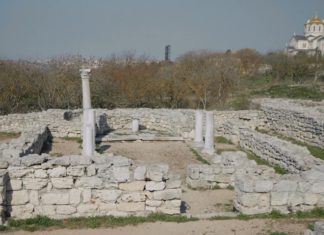 Базилика в Базилике, два христианских храма на одном месте в Херсонесе, видеорассказ сотрудников музея Базилика в Базилике, два христианских храма на одном месте в Херсонесе, видеорассказ сотрудников музея