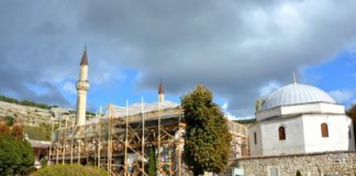 В «Ханском дворце» (Бахчисарай) активно ведутся работы по реконструкции сооружений всего музейного комплекса В Ханском дворце (Бахчисарай) активно ведутся работы по реконструкции сооружений всего объекта