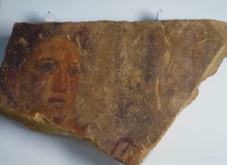 Шедевры Херсонеса Таврического: изображение эллина-юноши в технике энкаустики на фрагменте надгробия Шедевры Херсонеса Таврического: изображение эллина-юноши в технике энкаустики на фрагменте надгробия