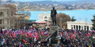 23 февраля 2014, в День защитника Отечества Севастополь вышел на митинг против фашисткой власти в Киеве, Крым отправился домой!! 23 февраля 2014, в День защитника Отечества Севастополь вышел на митинг против фашисткой власти в Киеве, Крым отправился домой!!