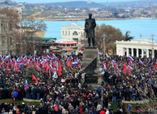 23 февраля 2014, в День защитника Отечества Севастополь вышел на митинг против фашисткой власти в Киеве, Крым отправился домой!! 23 февраля 2014, в День защитника Отечества Севастополь вышел на митинг против фашисткой власти в Киеве, Крым отправился домой!!