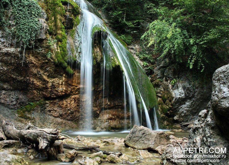 Джур-Джур — самый мощный водопад в Крыму