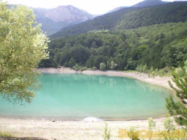 Озеро Бирюзовое в Партените