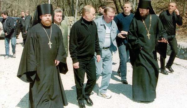 В мае 2003 монастырь посетили с неофициальным визитом президент Украины Леонид Данилович Кучма и президент России Владимир Владимирович Путин