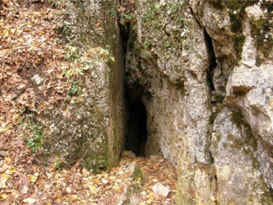 Пещера Узунджа в каньоне Узунджа