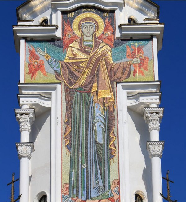 Храм-маяк святого Николая Чудотворца в Крыму в Малореченском, фото, адрес