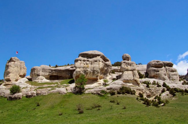 Каменные сфинксы Каралезской долины