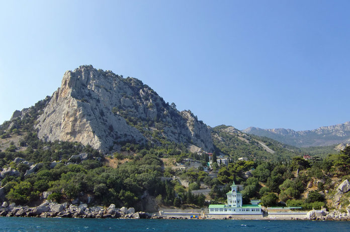 Морская прогулка из Мисхора в Симеиз, морские виды Крыма Морская прогулка из Мисхора в Симеиз, морские виды Крыма