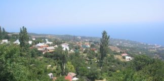 Оползневое (Кикинеиз) в Крыму, отдых в Оползневом, история поселка с XVIII века Оползневое (Кикинеиз) - уединенный поселок Южного берега Крыма