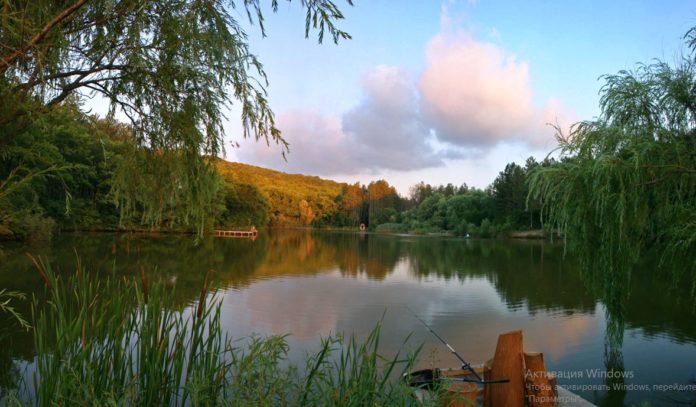 Озеро Широкий Яр в долине реки Бодрак, рыбалка и пикники в Бахчисарае Озеро Широкий Яр в долине реки Бодрак, место для пикников и рыбалки, Бахчисарай