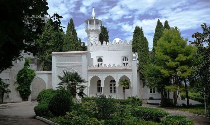 Дворец Кичкинэ на мысе Ай-Тодор в Гаспре Дворец Кичкинэ на мысе Ай-Тодор в Гаспре