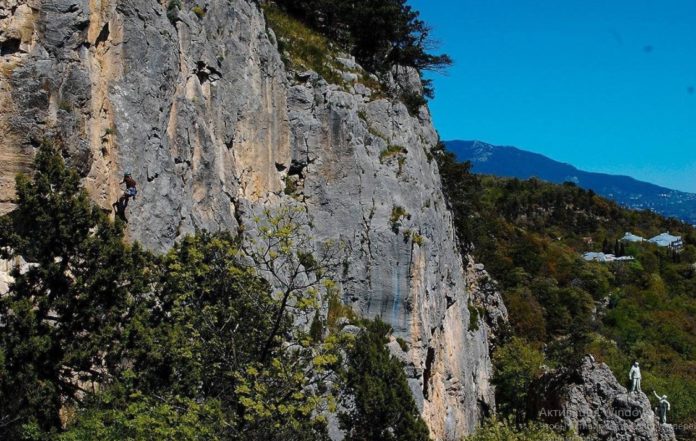 Гора Ай-Никола памятник природы на юго-восточном отроге Могаби, Ореанда Гора Ай-Никола памятник природы на юго-восточным отроге Могаби, Ореанда