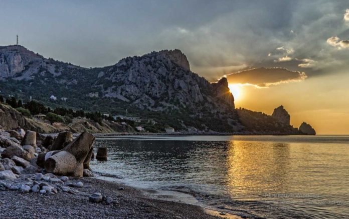 Гора Кошка (скала Кош-Кая), Симеиз Гора Кошка (скала Кош-Кая), Симеиз