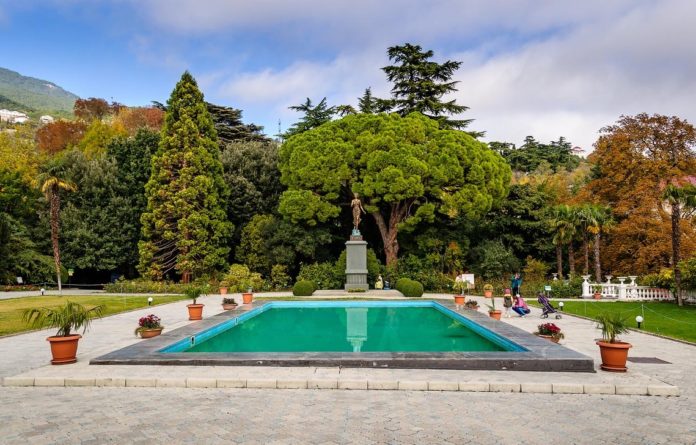 Никитский ботанический сад в пос.Никита (Ялта), история и научные достижения НБС Никитский ботанический сад в пос.Никита (Ялта), история и научные достижения НБС