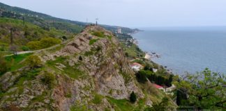 Скала Ифигения, Кастрополь (Береговое) Скала Ифигения, Кастрополь (Береговое)