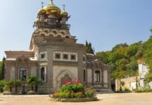 Храм Святого Архистратига Михаила, Алупка Храм Святого Архистратига Михаила, Алупка