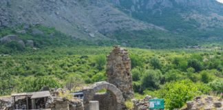 Крепость Фуна у подножия горы Демерджи, Алушта Крепость Фуна у подножия горы Демерджи