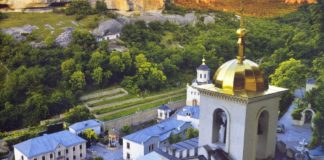 Свято-Успенский пещерный мужской монастырь в Бахчисарае, где находится, история, много фото Свято-Успенский пещерный мужской монастырь