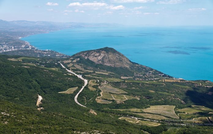 Гора Кастель в Алуште Гора Кастель в Алуште
