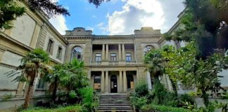 Дворец графа Мордвинова в Ялте Дворец графа Мордвинова