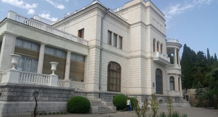 Имение Суук-су в Гурзуфе, из первых курортов Крыма Имение Суук-су в Гурзуфе, из первых курортов Крыма