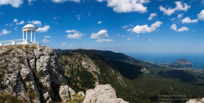 Беседка ветров на Гурзуфской яйле Беседка ветров на Гурзуфской яйле
