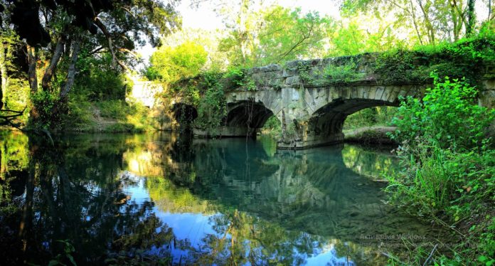 Чоргуньский мост-акведук на реке Черная, Севастополь Чоргуньский мост-акведук на реке Черная, Севастополь