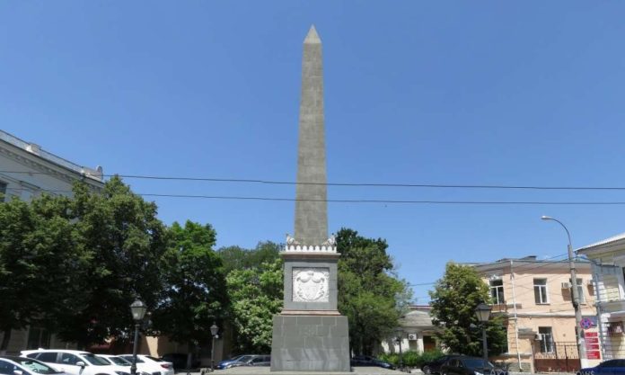 Долгоруковский обелиск в Симферополе Долгоруковский обелиск в Симферополе